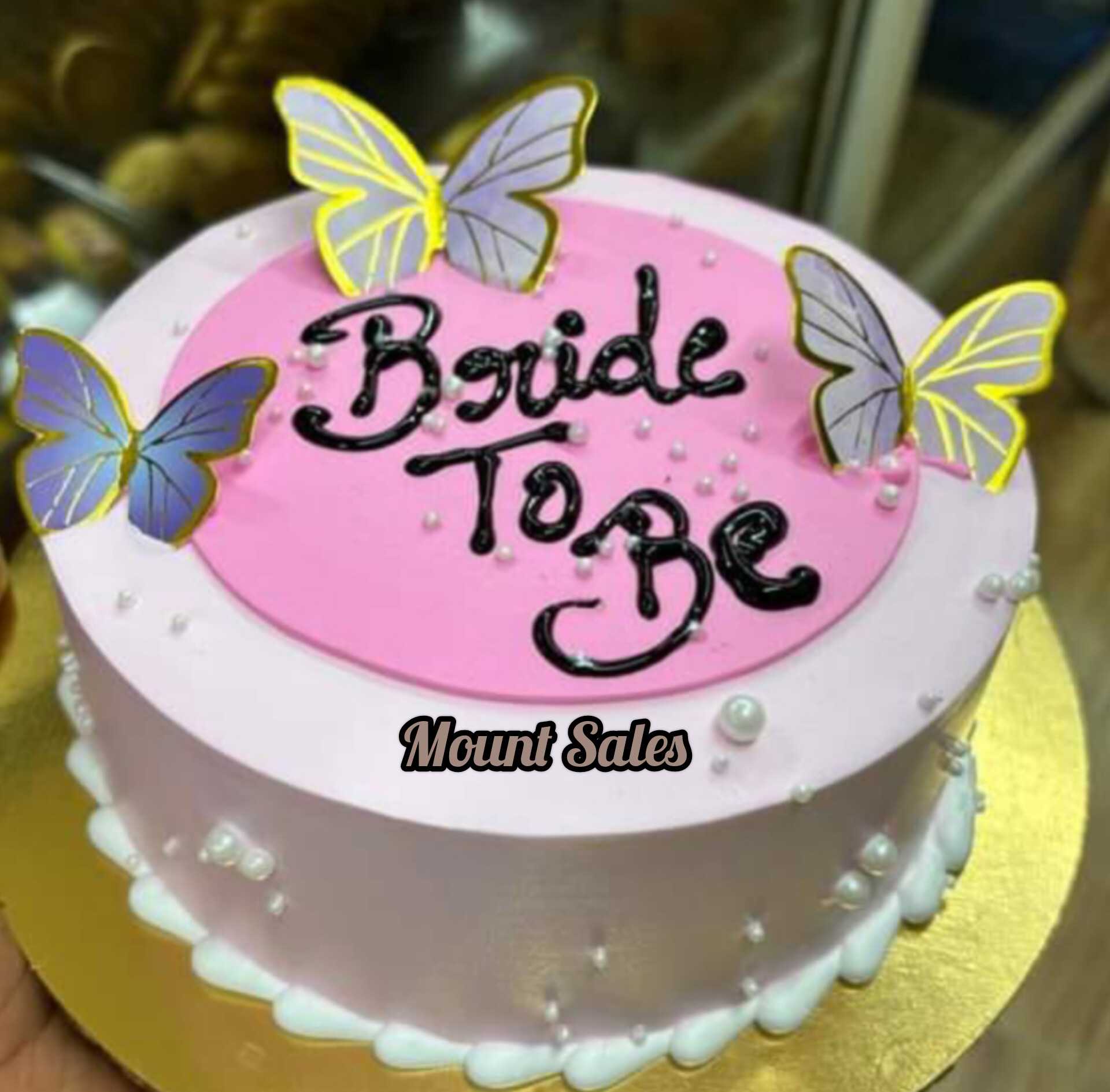 Premium RED N White Velvet Cake